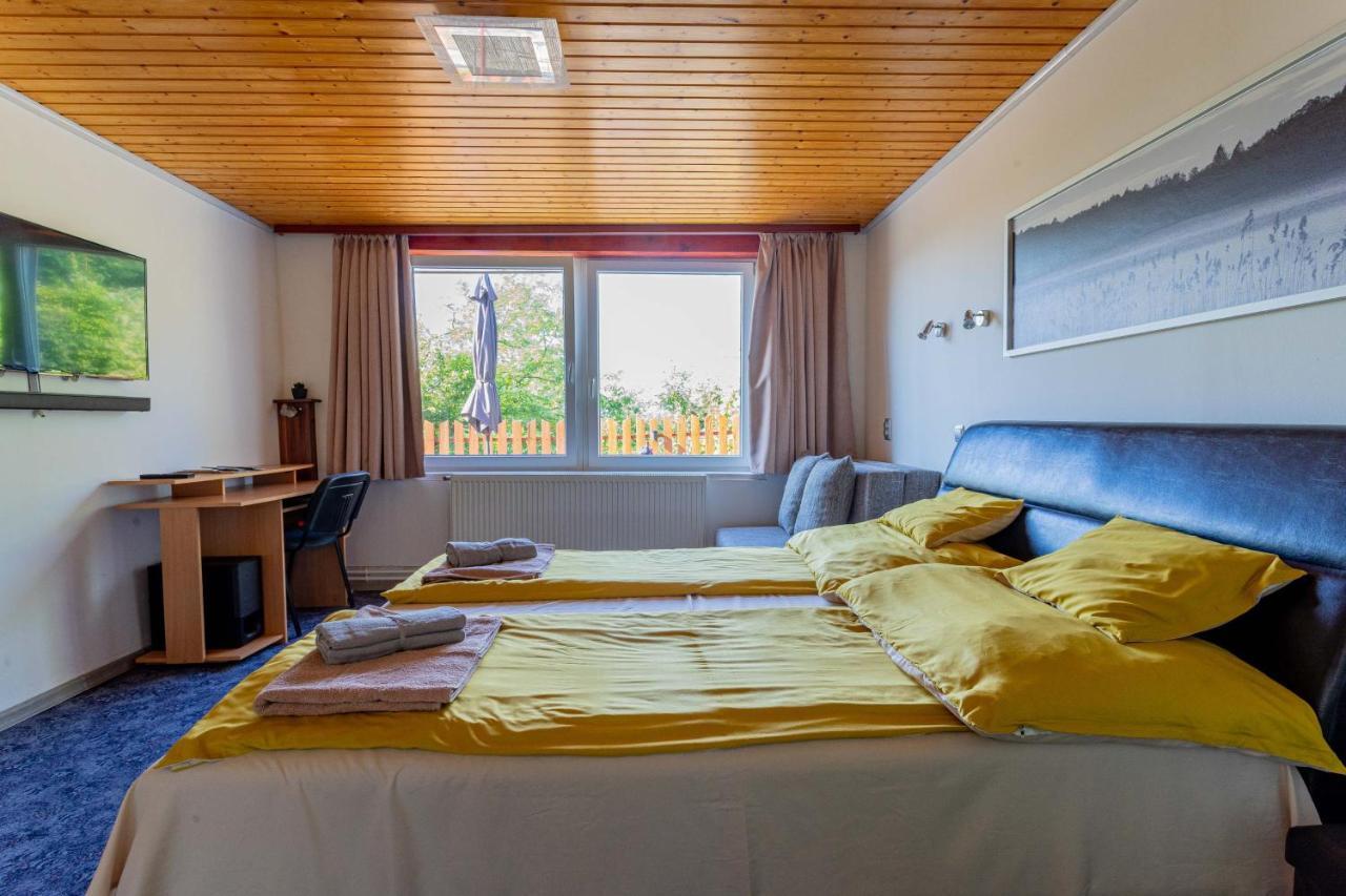 Panorama Apartmanhaz Esztergom Luaran gambar
