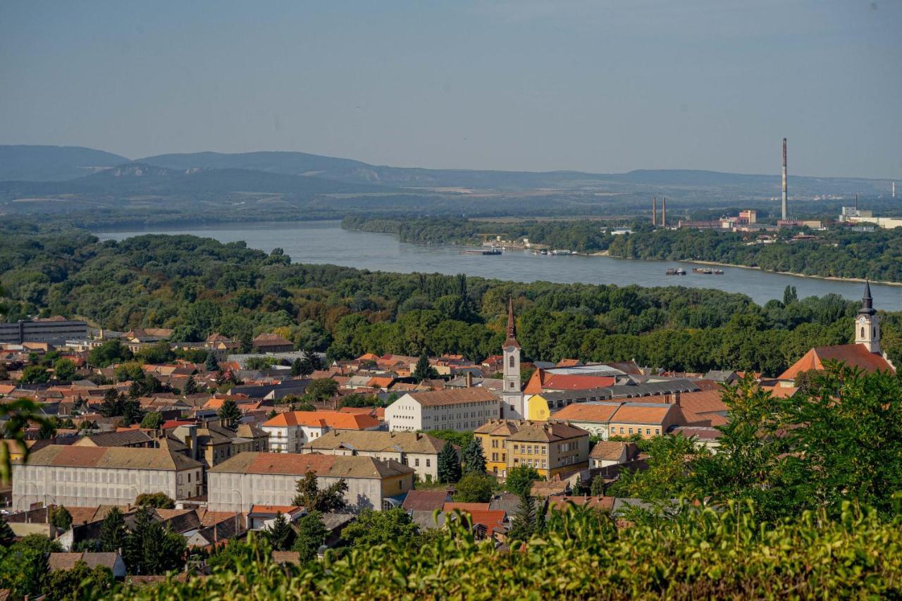 Panorama Apartmanhaz Esztergom Luaran gambar
