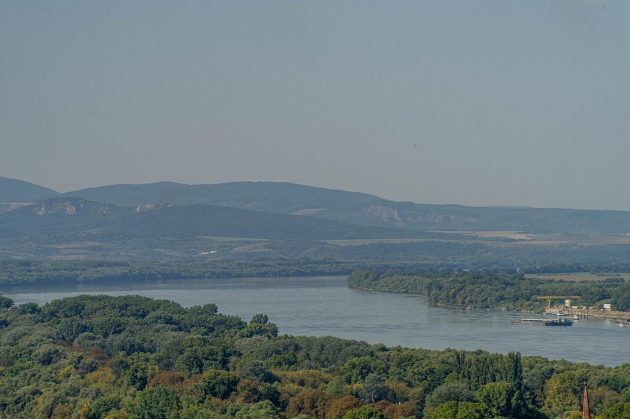 Panorama Apartmanhaz Esztergom Luaran gambar